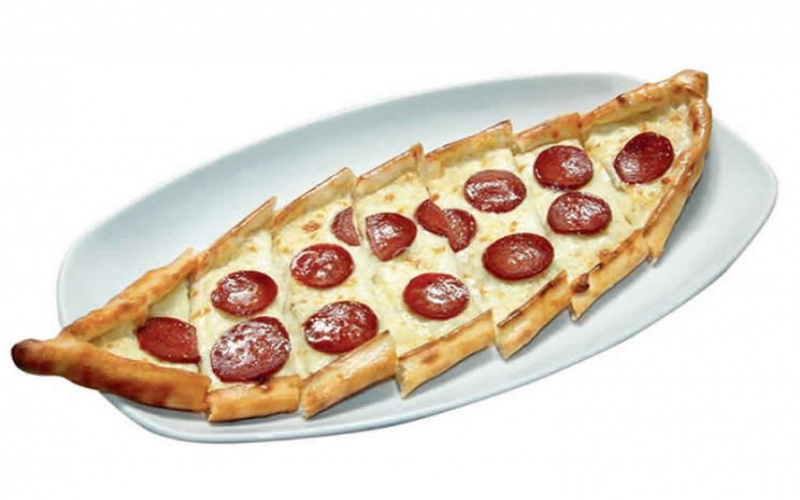 Kaşarlı Sucuklu Pide