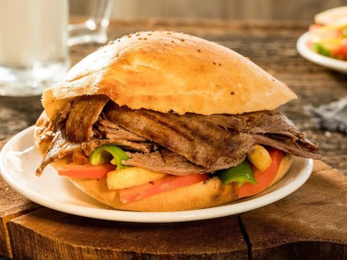 Tombik, Ekmek Et Döner ( 1,5 Porsiyon 120 gr )
