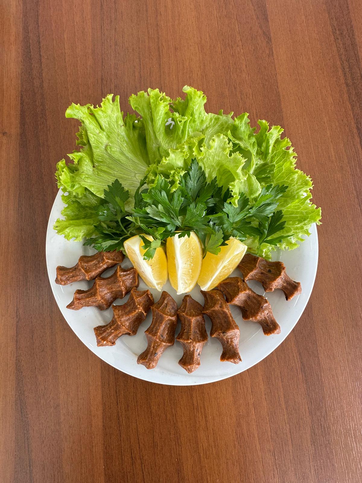 Çiğ Köfte ( 1 Porsiyon 8 Adet ) 